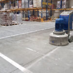 szlifowanie posadzki betonowej narzędziami diamentowymi