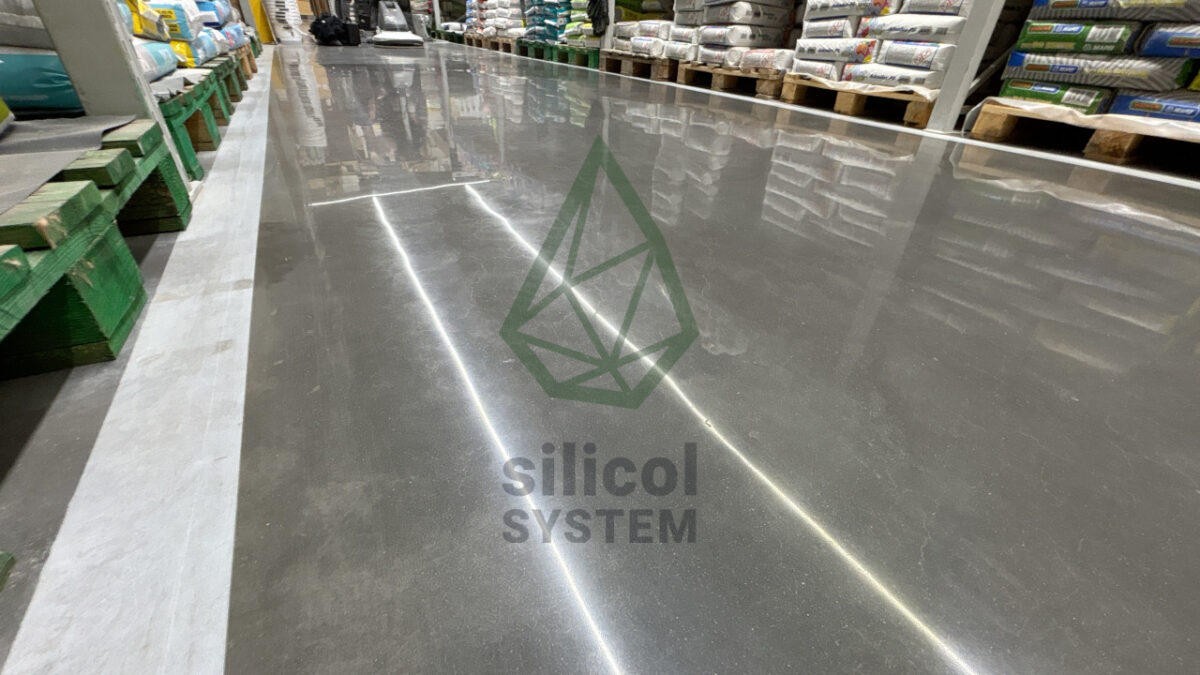 czyszczenie posadzek z betonu polerowanego