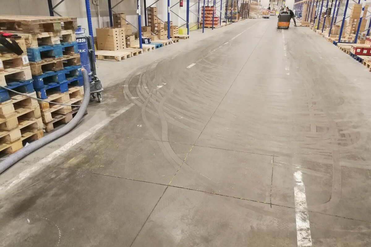 alejki magazynowe - posadzka otwarta - netto - przed renowacją